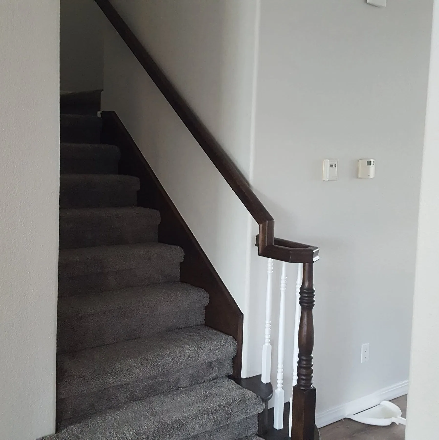 Custom carpentry and wood finishing